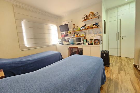Apartamento com 3 quartos, piscina no condomínio e pode ter animais. Ideal para comprar. — Suíte 3