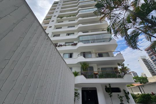 Apartamento com 3 quartos, piscina no condomínio e pode ter animais. Ideal para comprar. — Fachada do Prédio