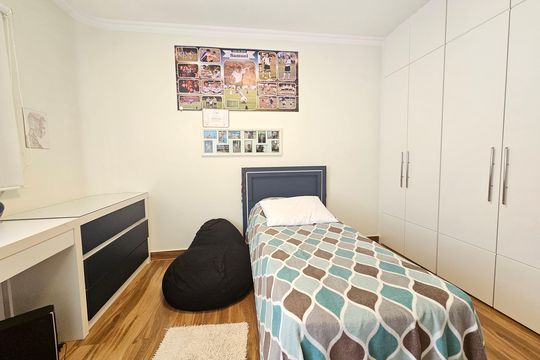 Apartamento com 3 quartos, piscina no condomínio e pode ter animais. Ideal para comprar. — Suíte 2