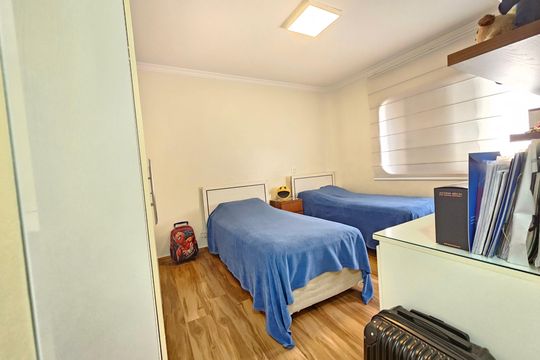 Apartamento com 3 quartos, piscina no condomínio e pode ter animais. Ideal para comprar. — Suíte 3