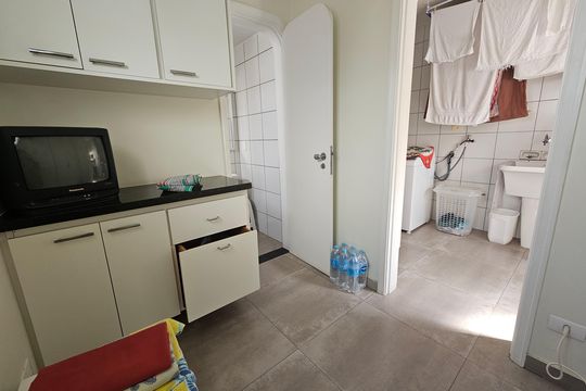 Apartamento com 3 quartos, piscina no condomínio e pode ter animais. Ideal para comprar. — Quarto de Serviço