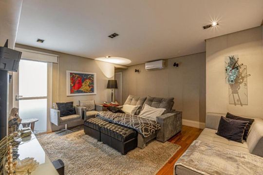 Apartamento à venda, com 240 m², 4 quartos e 4 vagas — foto 1