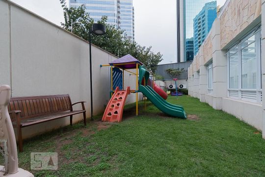 Apartamento à venda, com 240 m², 4 quartos e 4 vagas — Playground