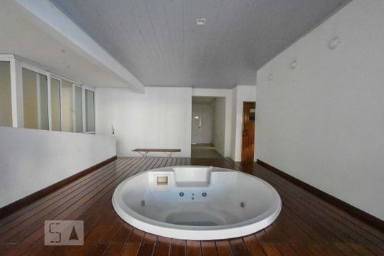 Apartamento à venda, com 240 m², 4 quartos e 4 vagas — Spa