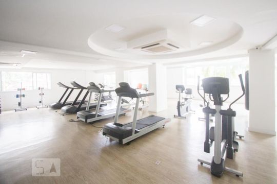 Apartamento à venda, com 240 m², 4 quartos e 4 vagas — Academia