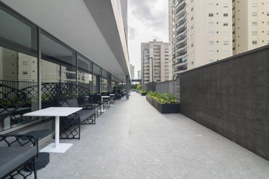 Comprar apartamento mobiliado com 3 quartos, varanda, piscina e churrasqueira no condomínio. — Área externa