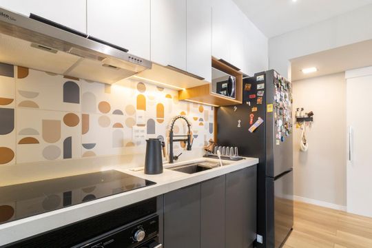 Comprar apartamento mobiliado com 3 quartos, varanda, piscina e churrasqueira no condomínio. — Cozinha
