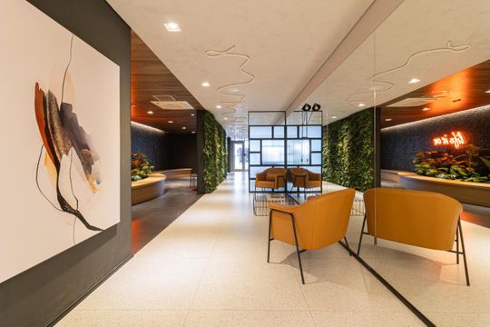 Comprar apartamento mobiliado com 3 quartos, varanda, piscina e churrasqueira no condomínio. — Área comum - Coworking