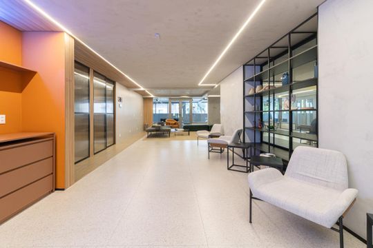 Comprar apartamento mobiliado com 3 quartos, varanda, piscina e churrasqueira no condomínio. — Área comum - Coworking