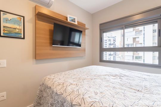 Comprar apartamento mobiliado com 3 quartos, varanda, piscina e churrasqueira no condomínio. — Quarto 2