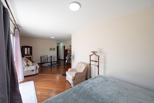 Compra apartamento com varanda, garden, piscina e academia no condomínio. Total de 4 quartos. — Quarto da Cobertura