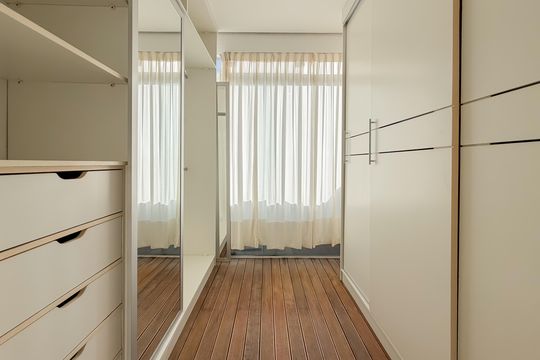 Compra de apartamento com 4 quartos e academia no condomínio. — Suíte Master - Closet 1