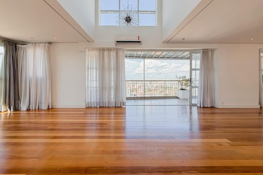 Compra de apartamento com 4 quartos e academia no condomínio. — Sala