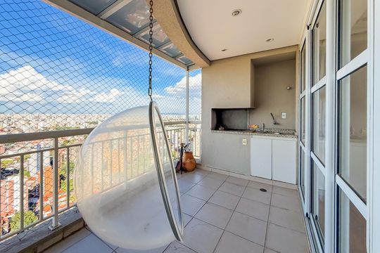 Compra de apartamento com 4 quartos e academia no condomínio. — Varanda Gourmet