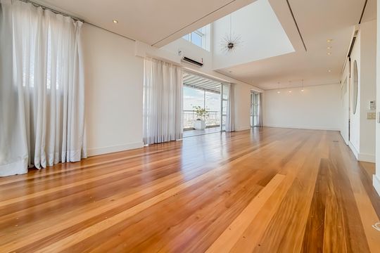 Compra de apartamento com 4 quartos e academia no condomínio. — foto 1