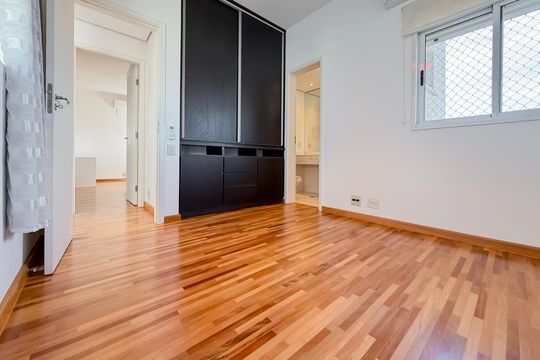 Compra de apartamento com 4 quartos e academia no condomínio. — Suíte 1
