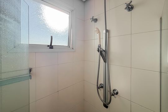 Compra de apartamento com 4 quartos e academia no condomínio. — Banheiro da Suíte 2