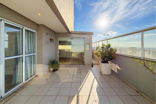 Compra de apartamento com 4 quartos e academia no condomínio. — Sala - Área Externa