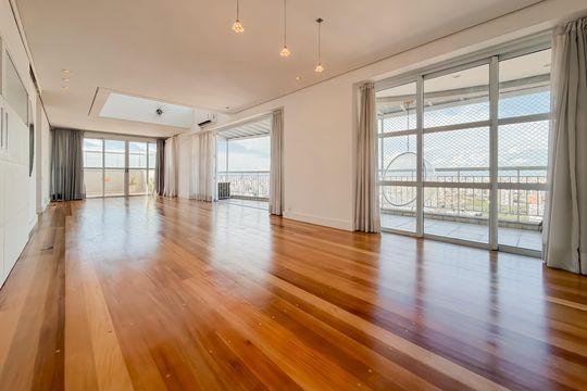 Compra de apartamento com 4 quartos e academia no condomínio. — Sala