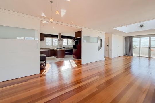 Compra de apartamento com 4 quartos e academia no condomínio. — Cozinha