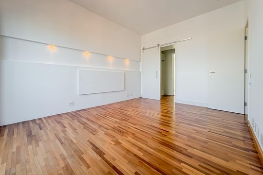 Compra de apartamento com 4 quartos e academia no condomínio. — Suíte Master