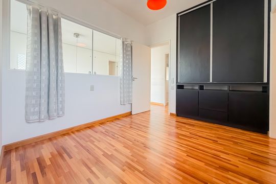 Compra de apartamento com 4 quartos e academia no condomínio. — Suíte 1