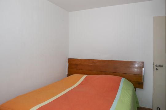 Apartamento mobiliado em Perdizes com 4 quartos, varanda e churrasqueira. Compra ideal para famílias. — Quarto 3