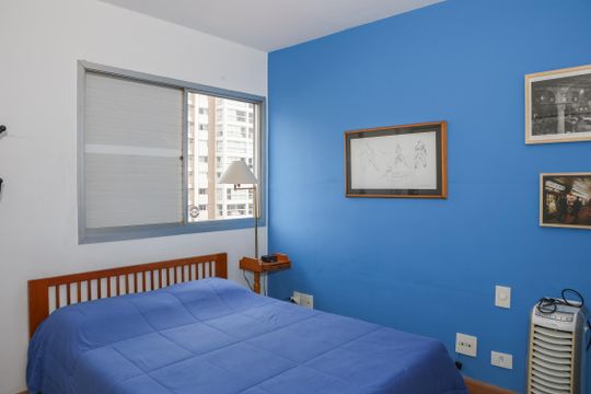 Apartamento mobiliado em Perdizes com 4 quartos, varanda e churrasqueira. Compra ideal para famílias. — Suíte 2