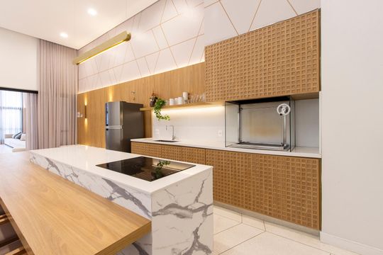 Comprar apartamento mobiliado com 3 quartos, piscina e academia no condomínio. Pets permitidos. — Salão de Festas