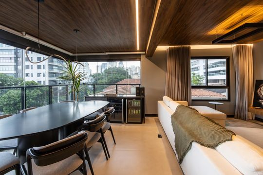 Comprar apartamento mobiliado com 3 quartos, piscina e academia no condomínio. Pets permitidos. — Varanda