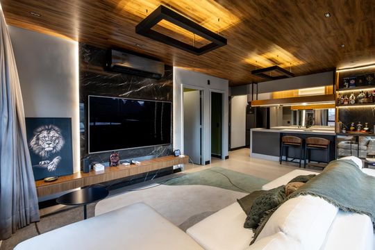 Comprar apartamento mobiliado com 3 quartos, piscina e academia no condomínio. Pets permitidos. — Sala
