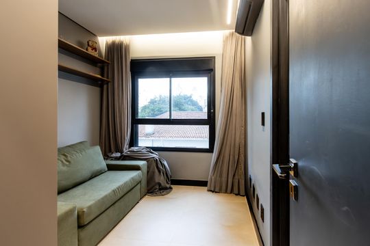 Comprar apartamento mobiliado com 3 quartos, piscina e academia no condomínio. Pets permitidos. — Quarto 3