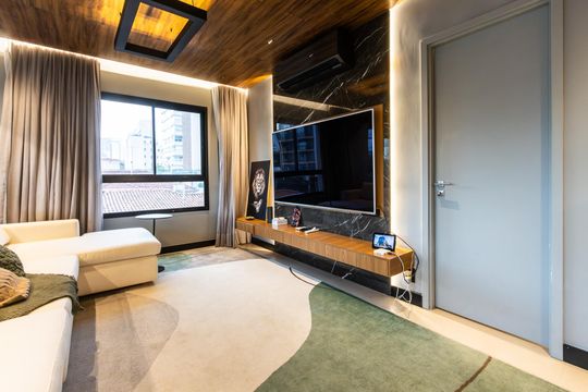 Comprar apartamento mobiliado com 3 quartos, piscina e academia no condomínio. Pets permitidos. — Sala