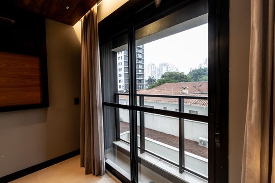 Comprar apartamento mobiliado com 3 quartos, piscina e academia no condomínio. Pets permitidos. — Quarto 1 - Suite
