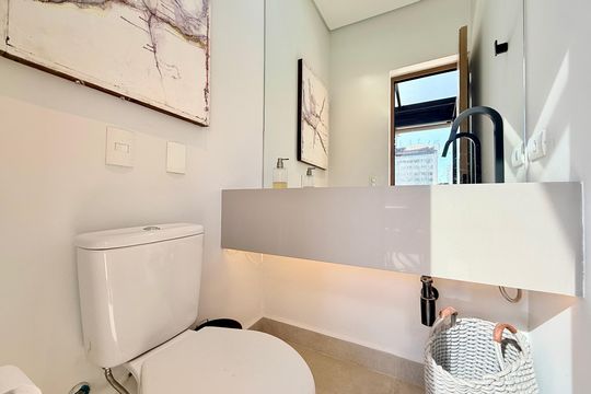 Apartamento no Brooklin com 2 suítes e churrasqueira, ideal para comprar e ter animais. — Lavabo 2