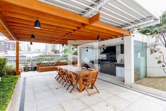 Apartamento no Brooklin com 2 suítes e churrasqueira, ideal para comprar e ter animais. — Churrasqueira 