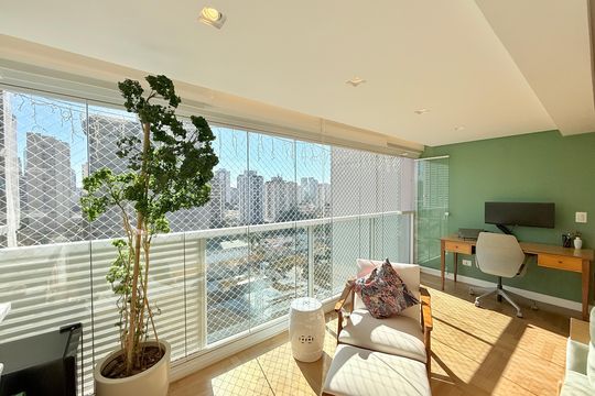 Apartamento no Brooklin com 2 suítes e churrasqueira, ideal para comprar e ter animais. — Sala 