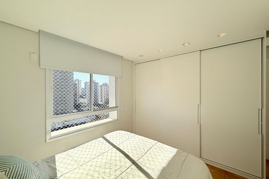Apartamento no Brooklin com 2 suítes e churrasqueira, ideal para comprar e ter animais. — Suíte 