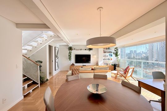 Apartamento no Brooklin com 2 suítes e churrasqueira, ideal para comprar e ter animais. — Sala 