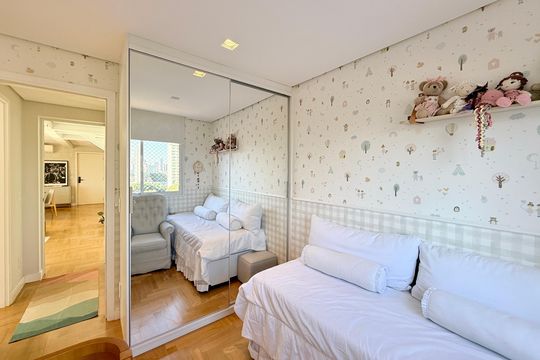 Apartamento no Brooklin com 2 suítes e churrasqueira, ideal para comprar e ter animais. — Quarto 2