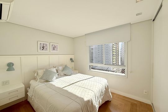 Apartamento no Brooklin com 2 suítes e churrasqueira, ideal para comprar e ter animais. — Suíte 