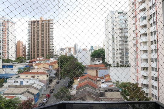 Compra apartamento em Pompeia com 3 quartos, piscina e churrasqueira. — Vista Varanda Quarto 1