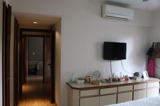 Compra apartamento em Pompeia com 3 quartos, piscina e churrasqueira. — Suíte