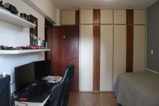 Compra apartamento em Pompeia com 3 quartos, piscina e churrasqueira. — Quarto 1