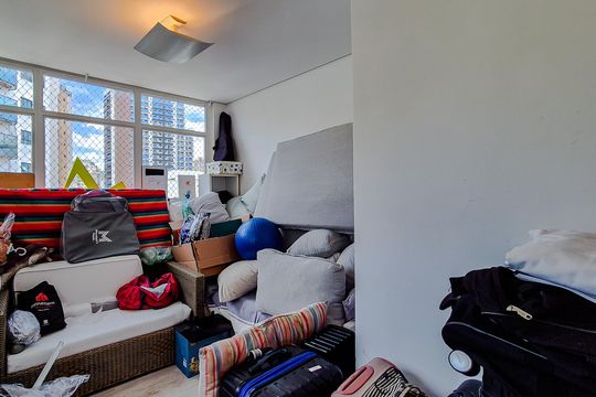 Venda de apartamento em Perdizes com 4 quartos, varanda e jardim. — Sala 3