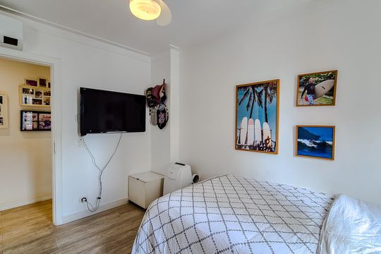 Venda de apartamento em Perdizes com 4 quartos, varanda e jardim. — Quarto 3