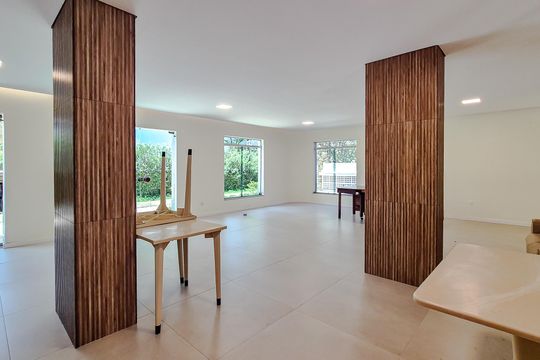 Venda de apartamento em Perdizes com 4 quartos, varanda e jardim. — Área comum