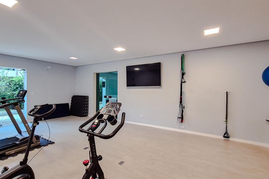 Venda de apartamento em Perdizes com 4 quartos, varanda e jardim. — Área comum - Academia