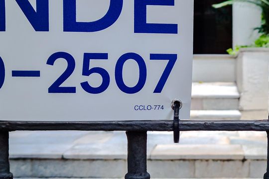 Venda de apartamento em Perdizes com 4 quartos, varanda e jardim. — CCLO-774