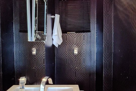 Venda de apartamento em Perdizes com 4 quartos, varanda e jardim. — Lavabo